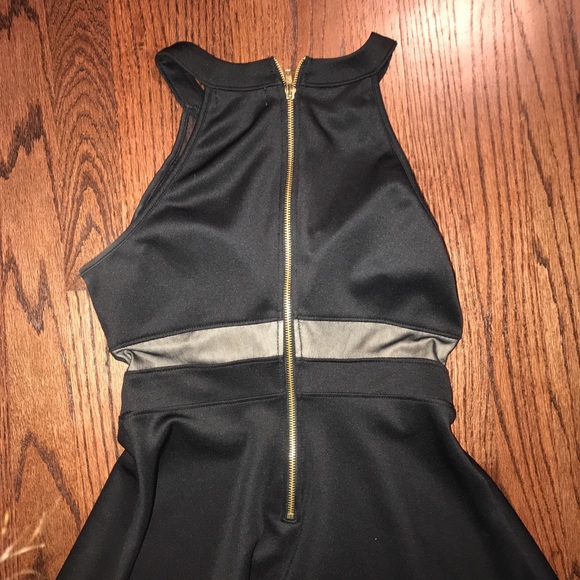 Skater dress with mesh - Picture 2 of 4